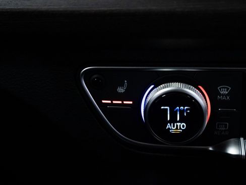 Used 2025 Audi Q5 e Premium Plus image 14