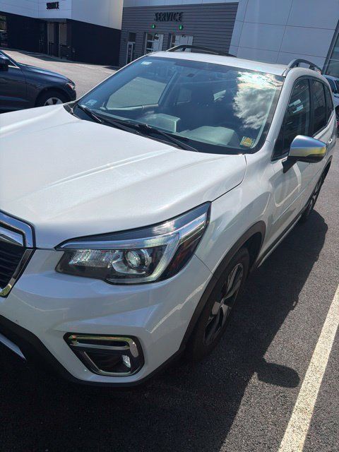 Used 2020 Subaru Forester Touring AWD/4WD image 2