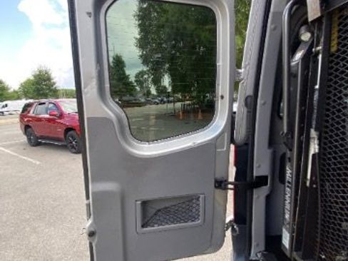 Used 2012 Mercedes-Benz Sprinter 2500 image 18
