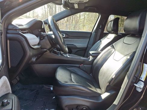 Used 2023 Jeep Compass Latitude image 14