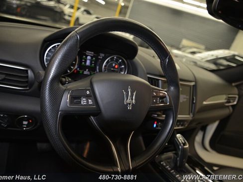 Used 2021 Maserati Levante image 26