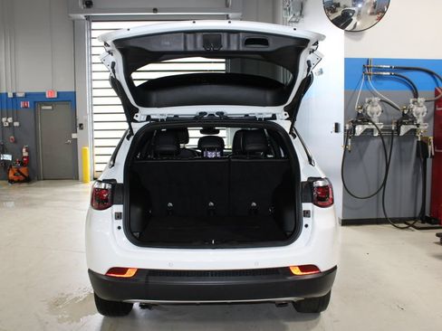 Used 2023 Jeep Compass Limited AWD/4WD image 24