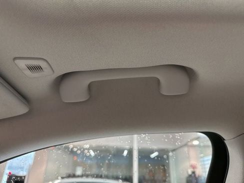 Used 2019 Jeep Cherokee Limited image 35