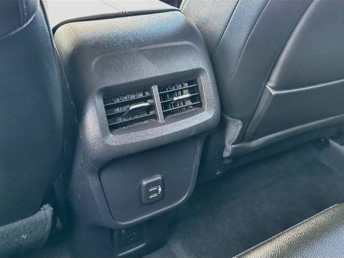 Used 2024 GMC Terrain SLT AWD/4WD image 26