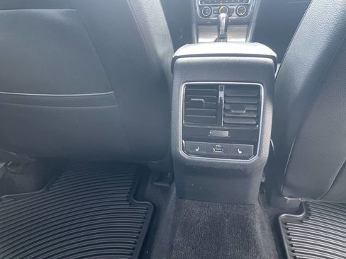 Used 2018 Volkswagen Passat 2.0T SE image 17
