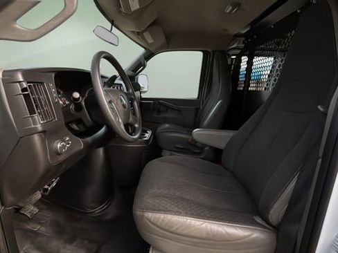Used 2024 Chevrolet Express 2500 Work Van w/ Driver Convenience Package image 18