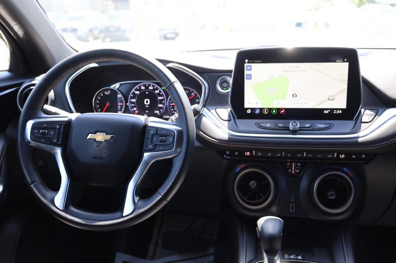 Used 2024 Chevrolet Blazer Premier w/ Enhanced Convenience Package AWD/4WD image 23