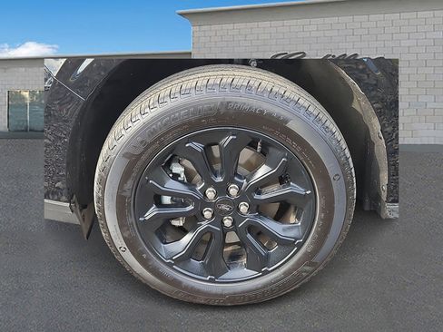 Used 2024 Ford Maverick Lariat w/ Black Appearance Package image 7