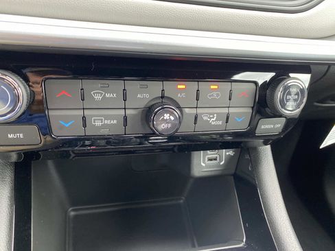 New 2026 Jeep Compass Limited image 10