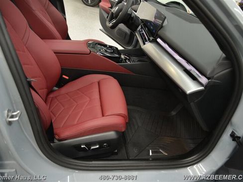 Used 2026 BMW i5 eDrive40 RWD image 17