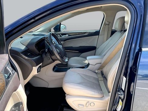 Used 2017 Lincoln MKC Reserve FWD image 8