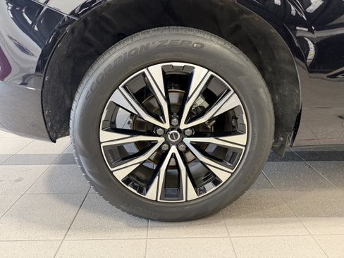 Used 2023 Volvo XC60 B5 Core w/ Climate Package AWD/4WD image 10