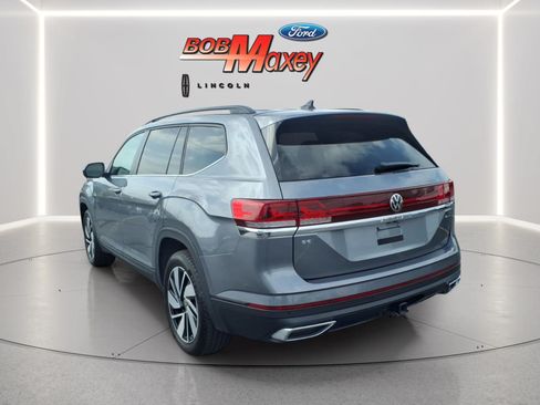 Used 2024 Volkswagen Atlas SE AWD/4WD image 6