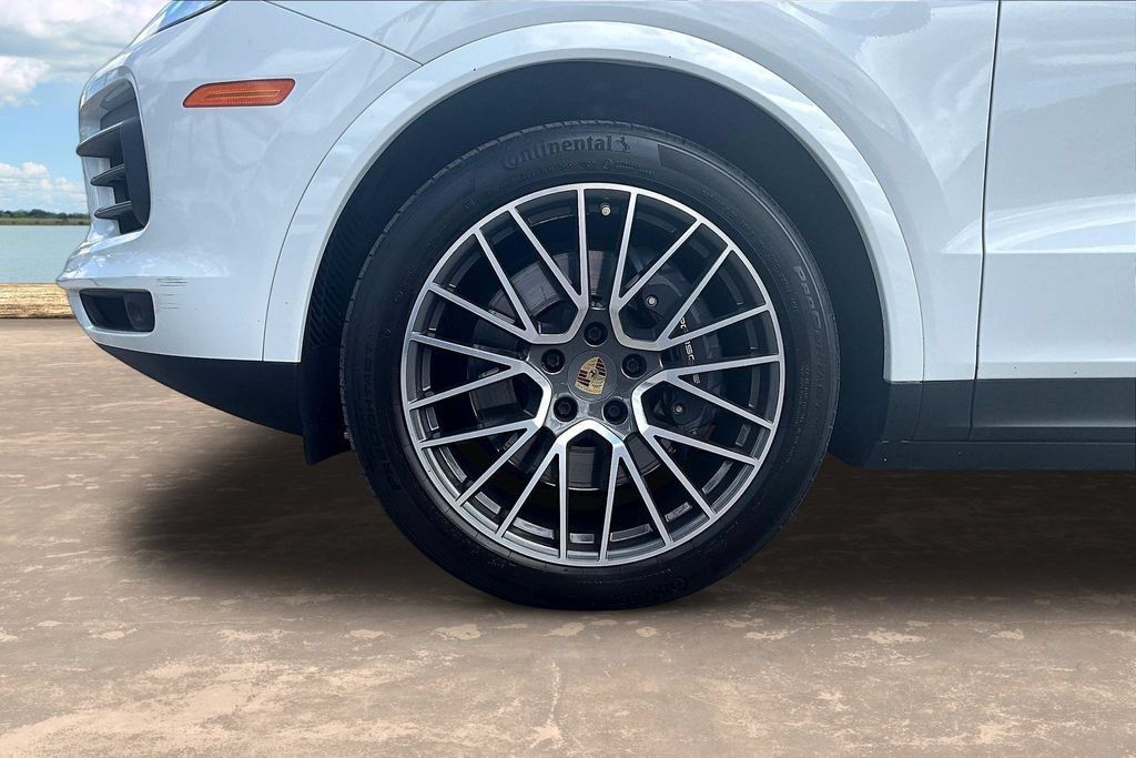 Used 2021 Porsche Cayenne Coupe AWD/4WD image 33
