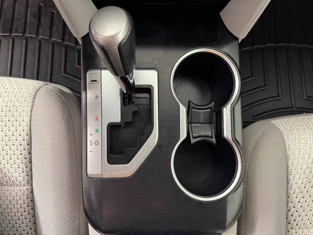 Used 2014 Toyota Camry LE FWD image 15
