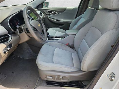 Used 2025 Chevrolet Malibu LT FWD image 12