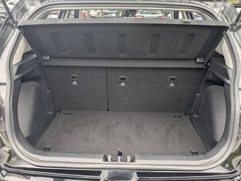 Used 2025 Hyundai Venue SEL FWD image 29