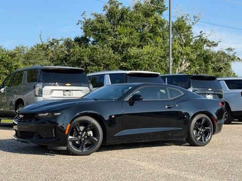 Used 2024 Chevrolet Camaro LT RWD image 1