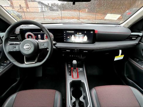 New 2025 Nissan Kicks SR w/ Illumination Package image 11