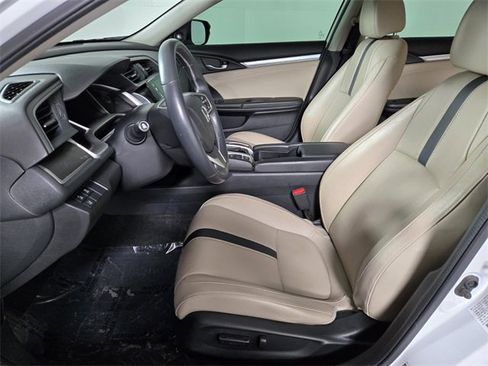 Used 2016 Honda Civic Touring image 13