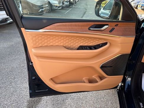 New 2026 Jeep Grand Cherokee L Summit AWD/4WD image 7