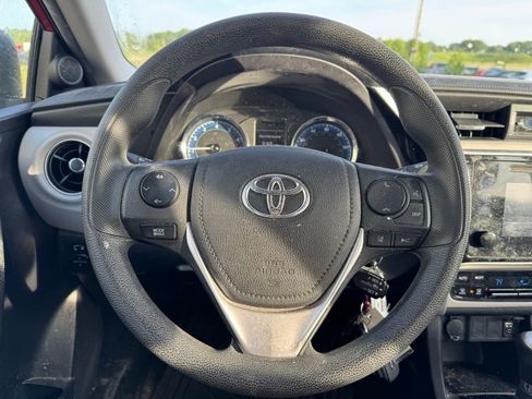 Used 2017 Toyota Corolla LE FWD image 7