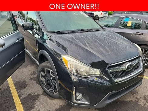 Used 2017 Subaru Crosstrek 2.0i Premium AWD/4WD image 3