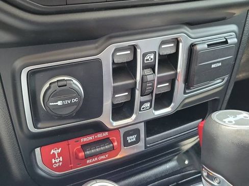 Used 2020 Jeep Wrangler Unlimited Rubicon AWD/4WD image 29