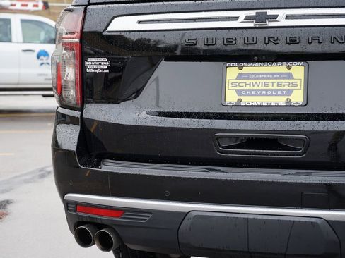 Used 2023 Chevrolet Suburban High Country w/ Premium Package image 10