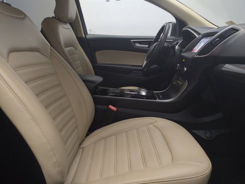 Used 2019 Ford Edge SEL w/ Equipment Group 201A AWD/4WD image 21