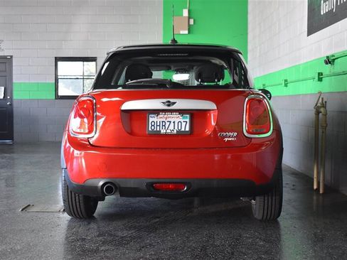 Used 2014 MINI Cooper 2-Door Hardtop image 11