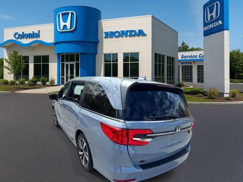 Used 2024 Honda Odyssey Touring image 4