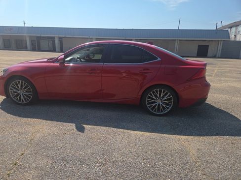 Used 2017 Lexus IS 200t RWD image 7