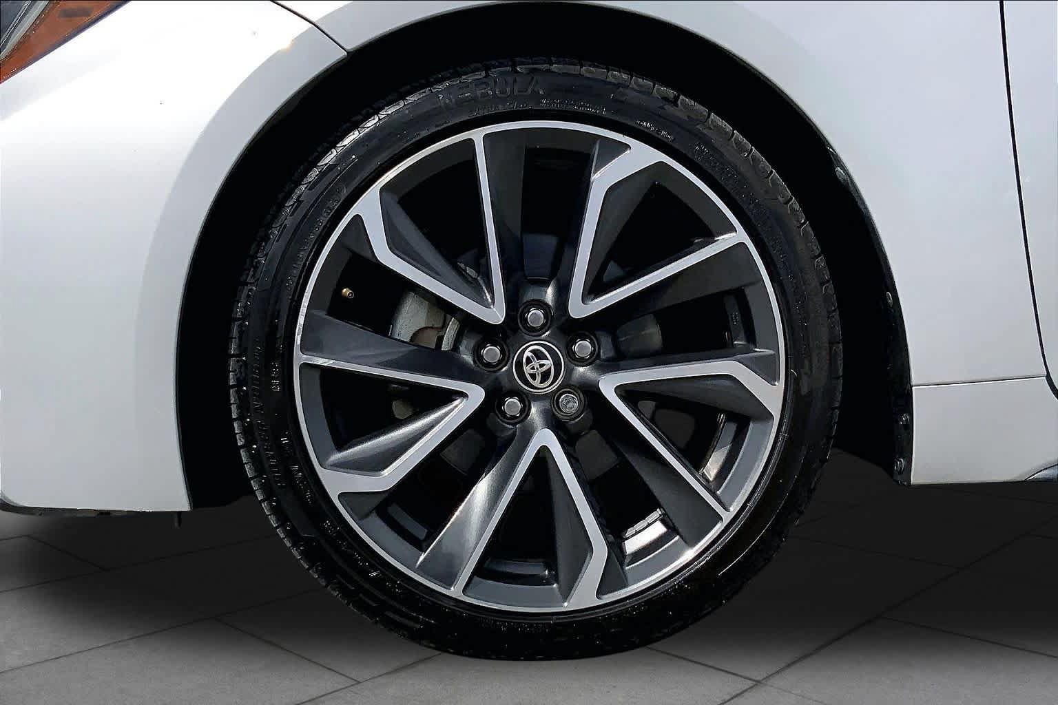Used 2020 Toyota Corolla SE FWD image 11