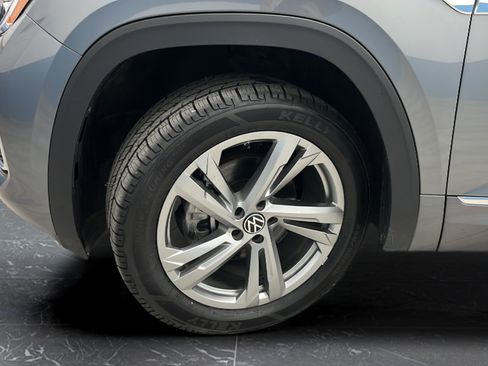 Used 2024 Volkswagen Atlas Cross Sport SEL R-Line AWD/4WD image 36