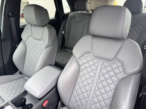 Used 2023 Audi SQ5 Premium Plus w/ Premium Plus Package AWD/4WD image 16