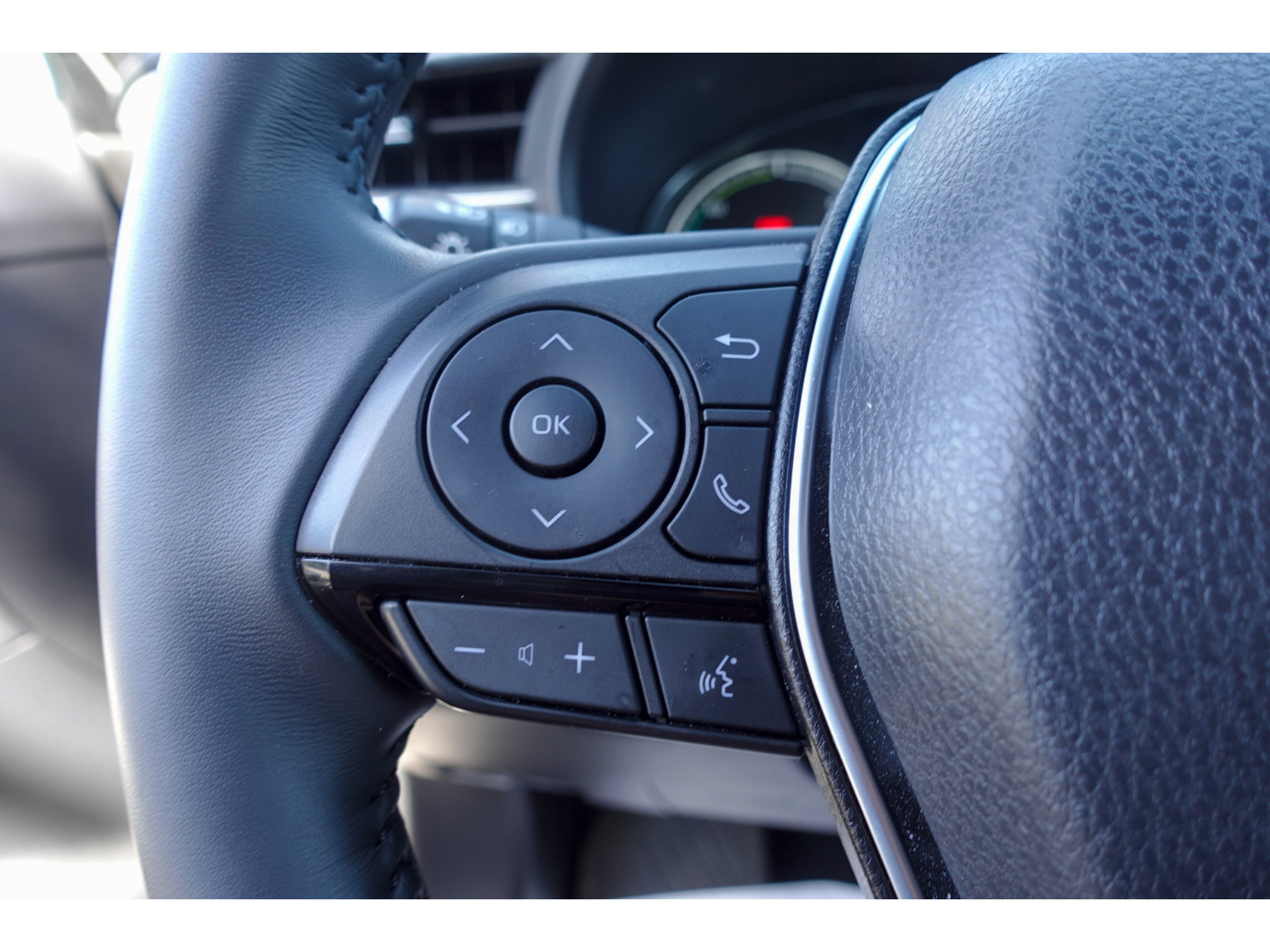 Used 2024 Toyota Venza XLE AWD/4WD image 15
