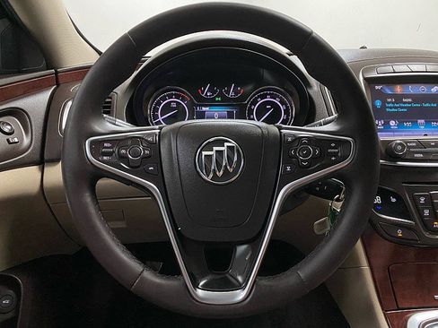 Used 2016 Buick Regal image 18
