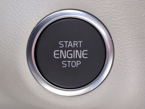 New 2026 Volvo XC40 B5 Ultra AWD/4WD image 24