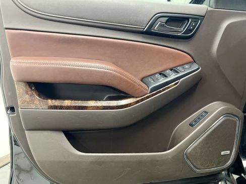 Used 2019 Chevrolet Tahoe Premier AWD/4WD image 22