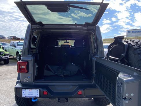 Certified 2022 Jeep Wrangler Unlimited Rubicon 4xe image 40