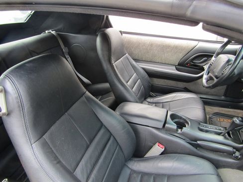 Used 2000 Chevrolet Camaro Z28 w/ SS Performance/Appearance Pkg image 5