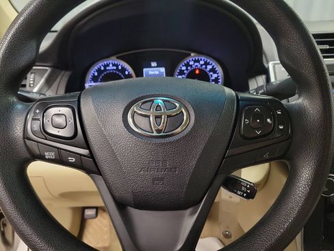Used 2017 Toyota Camry LE FWD image 21