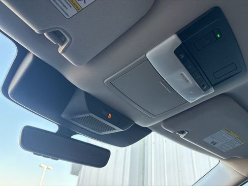 Certified 2024 Nissan Pathfinder SL image 23