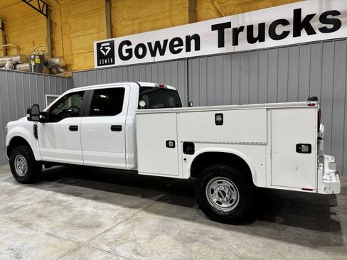 Used 2018 Ford F250 XL w/ Power Equipment Group image 5