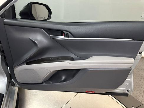 Used 2022 Toyota Camry LE image 36