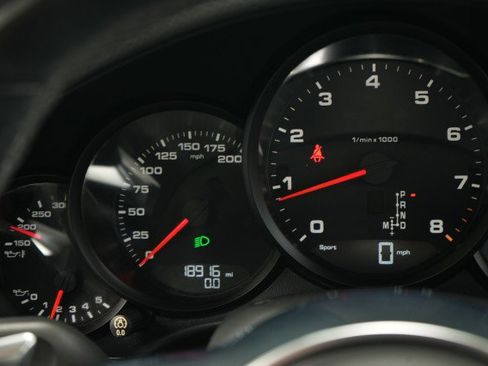 Used 2019 Porsche 911 Carrera 4 AWD/4WD image 45