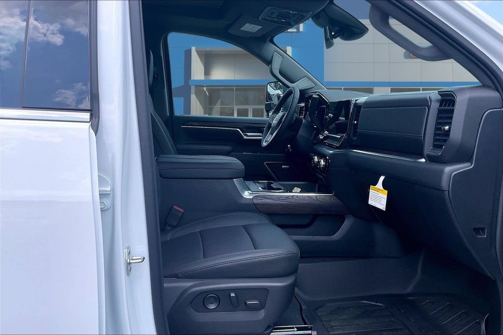 New 2026 GMC Sierra 2500 SLT w/ SLT Premium Package AWD/4WD image 11