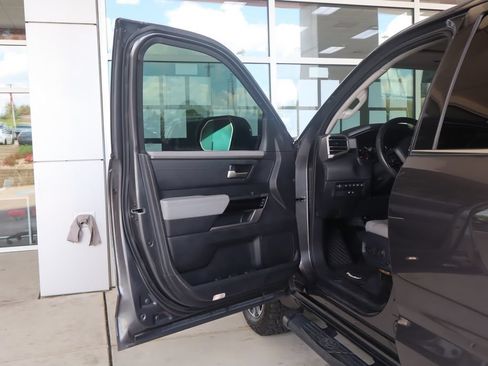 Used 2022 Toyota Tundra Limited AWD/4WD image 11