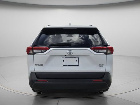 Used 2025 Toyota RAV4 XLE AWD/4WD image 6